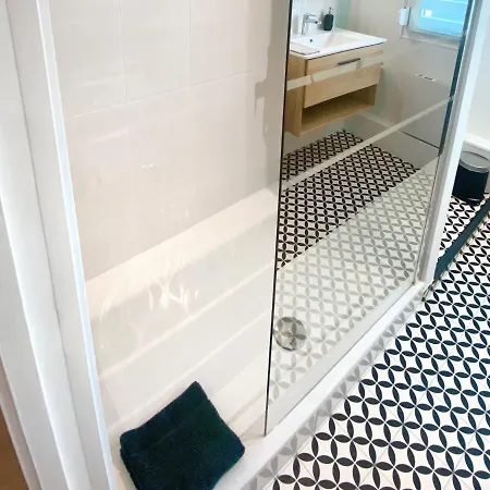 Apartmán L'alcove - T2 Calme, Terrasse & Parking Prive Castres (Tarn)