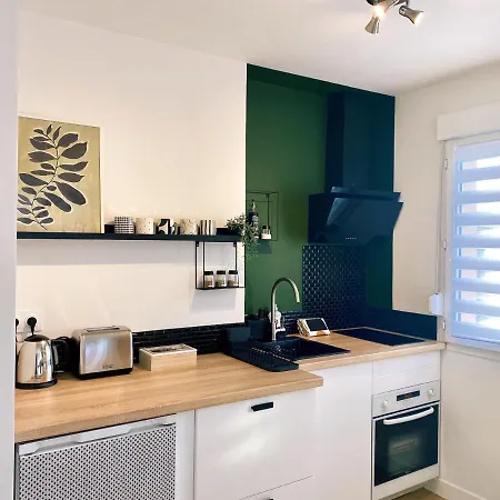 L'alcove - T2 Calme, Terrasse & Parking Prive