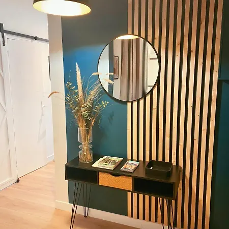 L'alcove - T2 Calme, Terrasse & Parking Prive Apartman